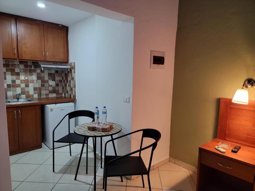 Hotel Sea Breeze Сосуа Экстерьер фото