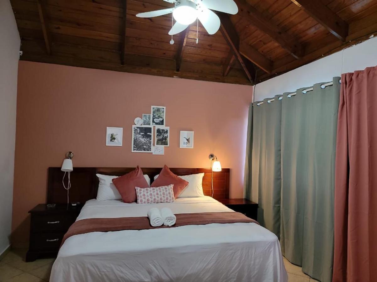 Hotel Sea Breeze Сосуа Экстерьер фото